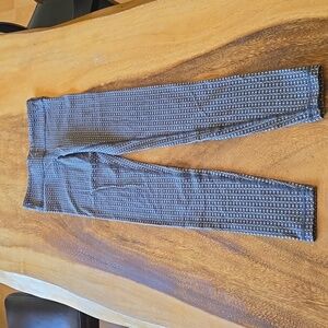 Ivivva grey black leggings, size 10, guc